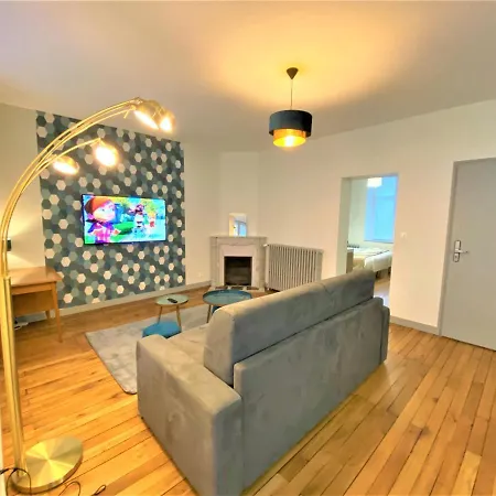 Rue Sarret Xxl Апартаменти