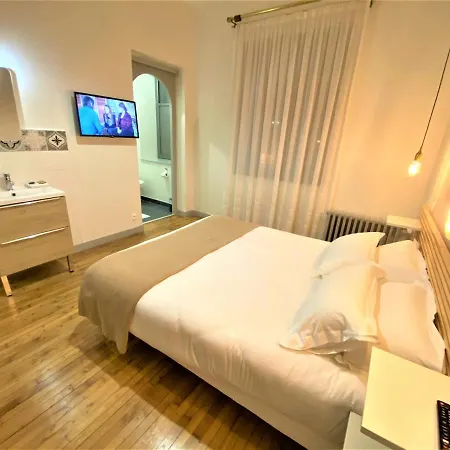 Rue Sarret Xxl * Ανζέρ