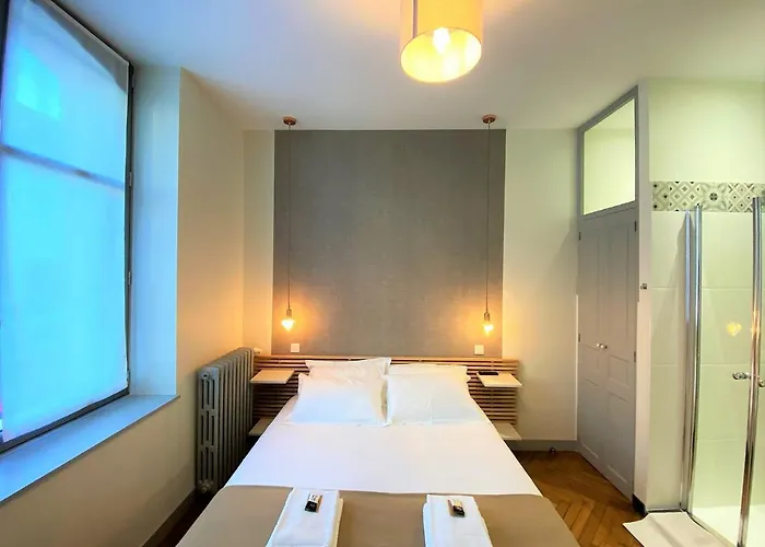 Rue Sarret Xxl אנז'ה