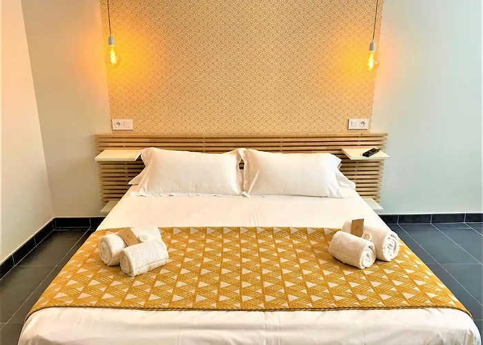 Rue Sarret Xxl * אנז'ה